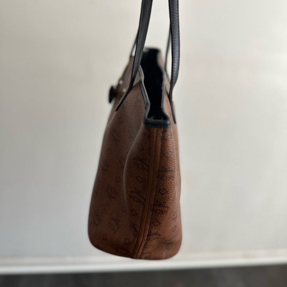 (AUTHENTIC)MCM Brown Logo Tote with Dog Bone Charm - Picture 10 of 12